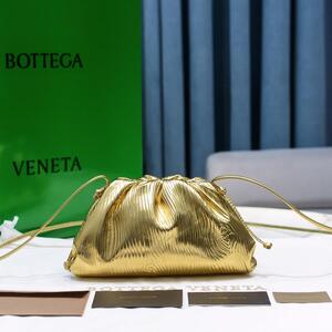 BOTTEGA VENETA ボッテガ・ヴェネタ バッグ BBTGA0057