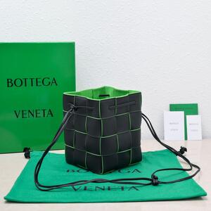 BOTTEGA VENETA ボッテガ・ヴェネタ バッグ BBTGA0069