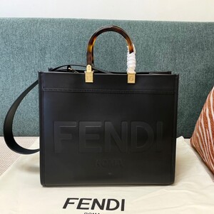 FENDI フェンディ バック N級品 2つのサイズ BFED0056